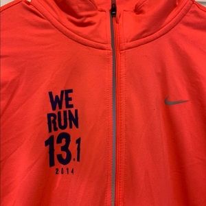 Nike Women’s 1/4 Zip